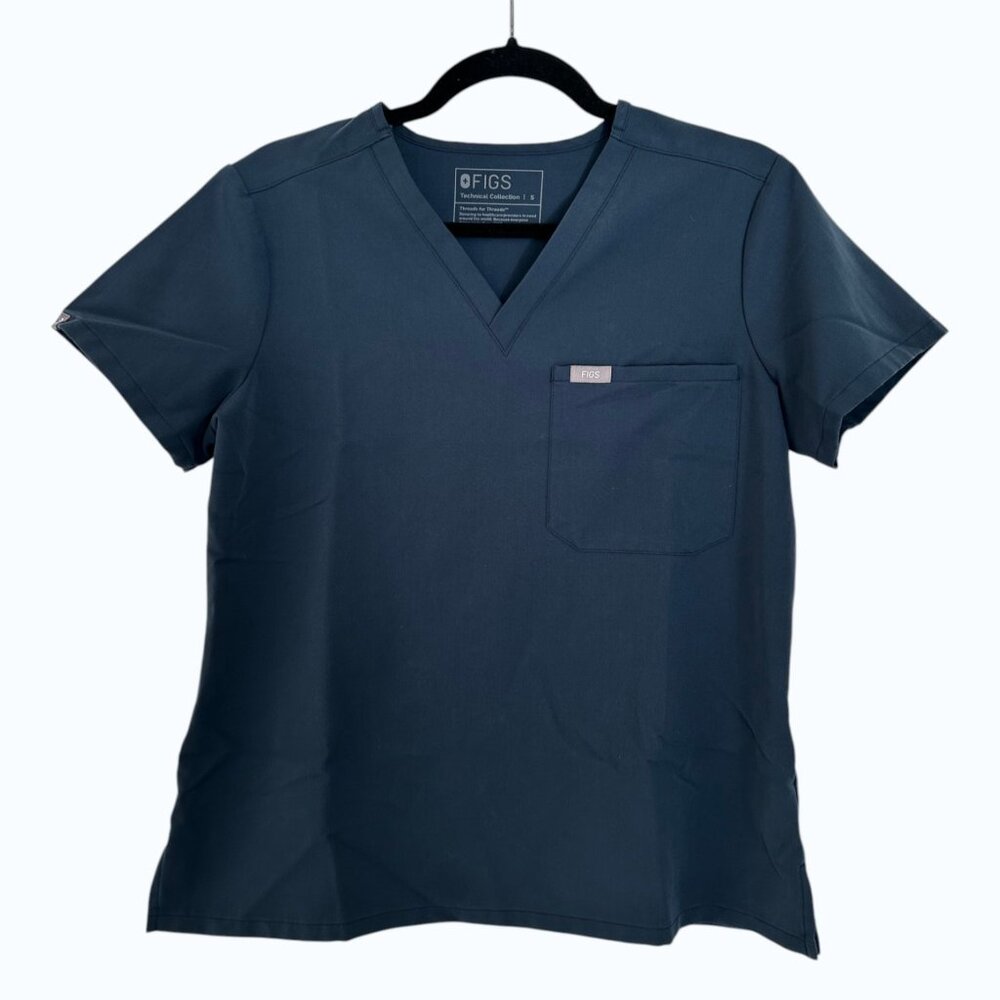 FIGS Catarina One-Pocket Scrub Top — Dark Harbor